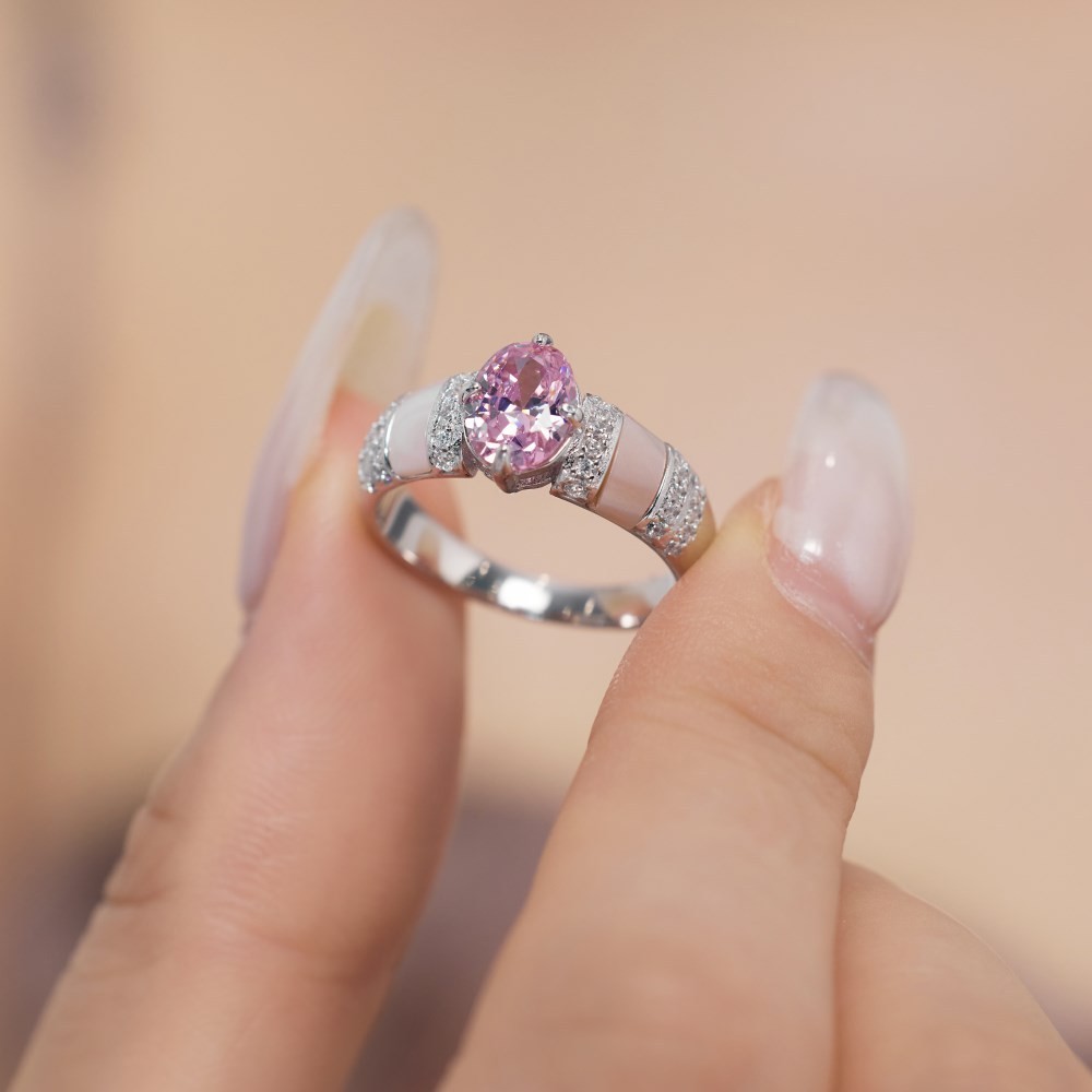 Anillo de moda de plata esterlina S925 con incrustaciones de circonita rosa y fritilaria ovalada