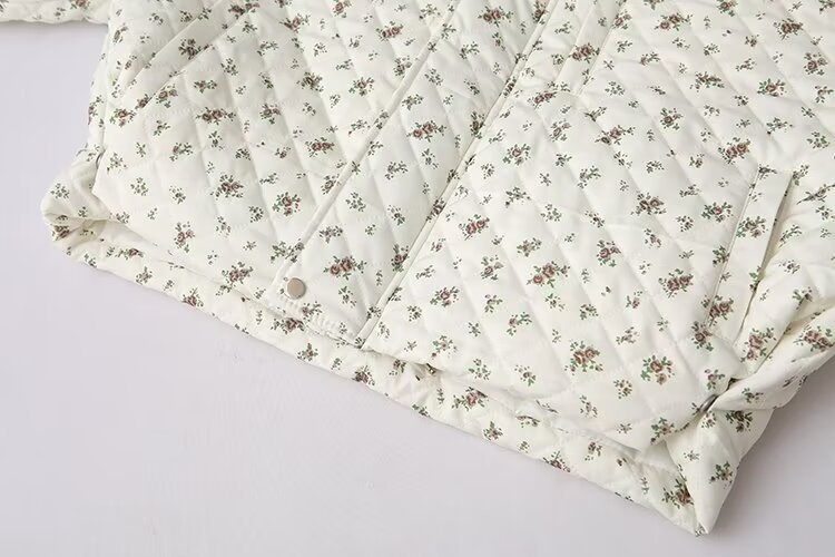 Ropa y abrigo para mujer, de tejido grueso, suelto y con flores que retiene el calor.