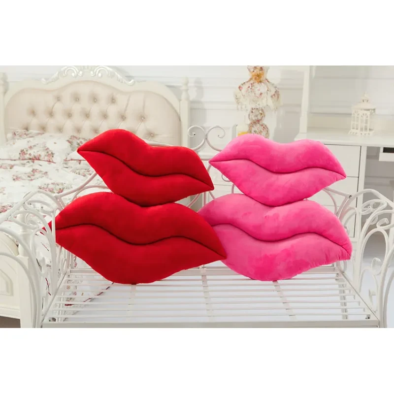 Almohada de peluche con labios grandes