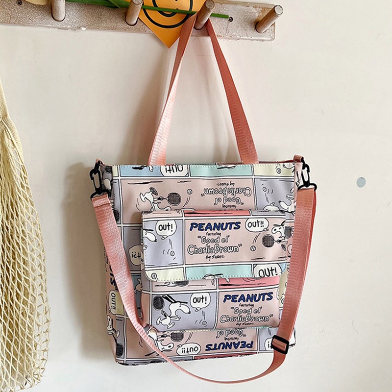 MINISO Bolso de mano con estampado de Snoopy, moderno, de gran capacidad, informal, de un solo hombro, de nailon rosa