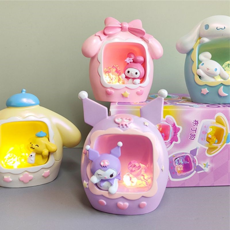 Caja ciega original MINISO Kuromi Melody de dibujos animados, luz nocturna de luna, decoración, adornos, juguetes, regalo para niñas, regalos de cumpleaños para niños.