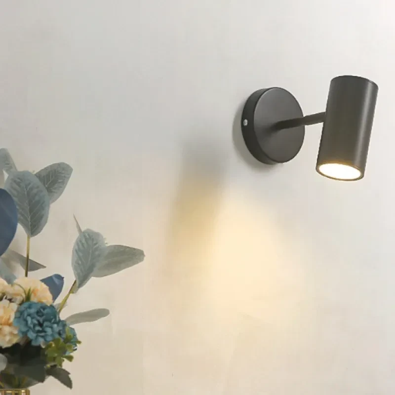 Lámpara de pared pequeña de estudio minimalista dorada