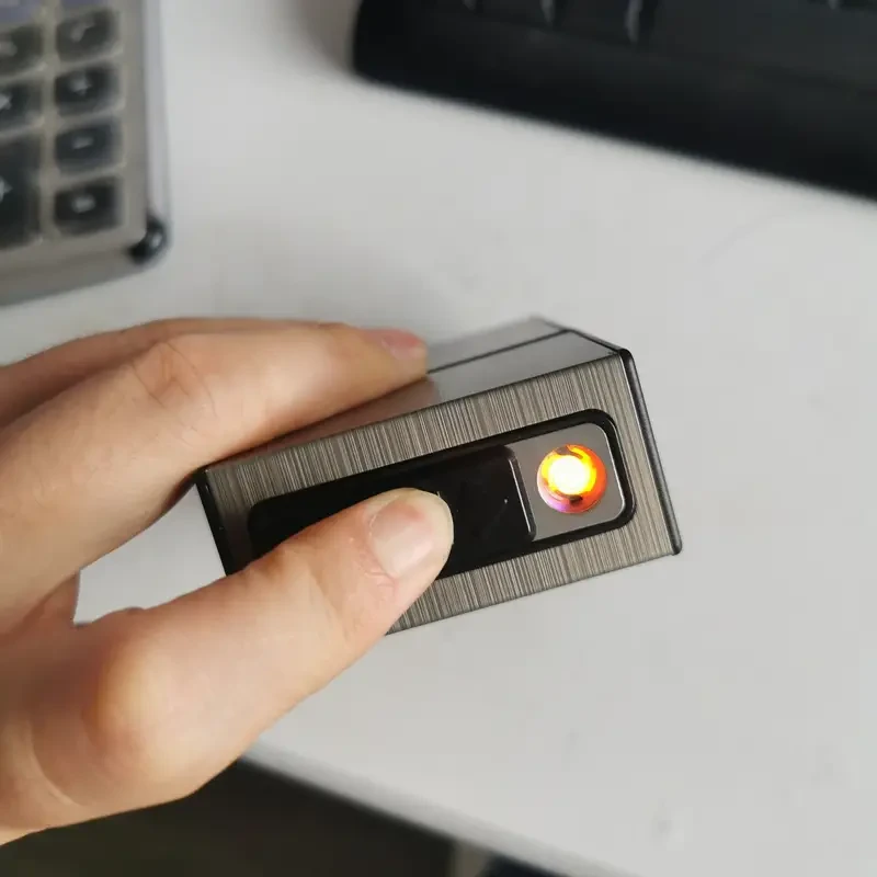 Encendedor y cigarrillos recargable por USB 2 en 1