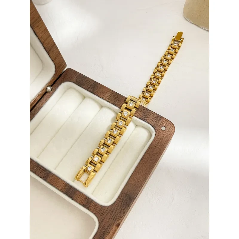 Cadena de reloj de acero y titanio con diamantes blancos, pulsera de oro de 18 quilates resistente a la decoloración