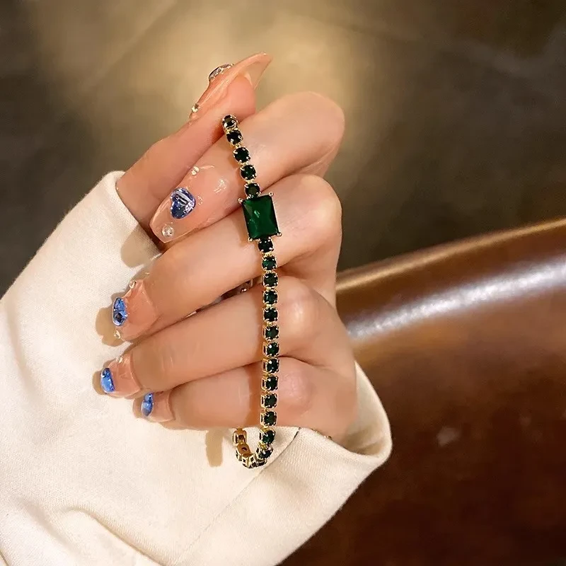 Pulsera cuadrada geométrica de circón: corazón elegante, lujo ligero, moda de Corea del Sur