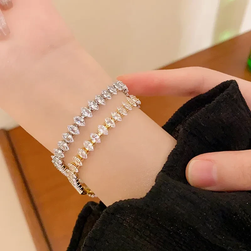 Elegante pulsera de tenis de doble hilera de diamantes de imitación