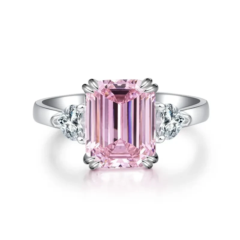 Anillo de plata de ley con corte de pagoda de azúcar en cubos europeos y americanos
