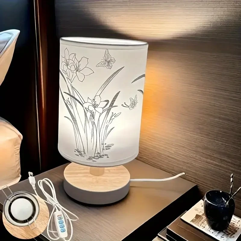 Lámpara de mesa LED moderna "Contemporary Light" con diseño de orquídea de sisal. Brillo ajustable y base de madera maciza en 3 colores. Alimentación por USB.