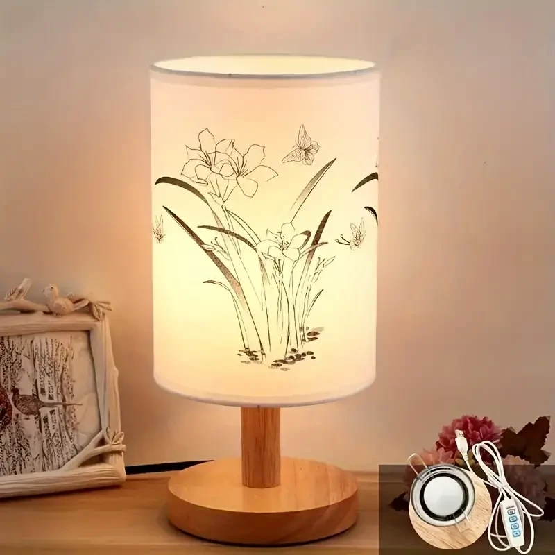 Lámpara de mesa LED moderna "Contemporary Light" con diseño de orquídea de sisal. Brillo ajustable y base de madera maciza en 3 colores. Alimentación por USB.