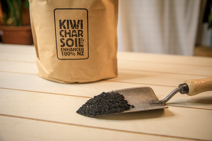 Kiwichar - biocarbón potenciador del suelo 3Ltr