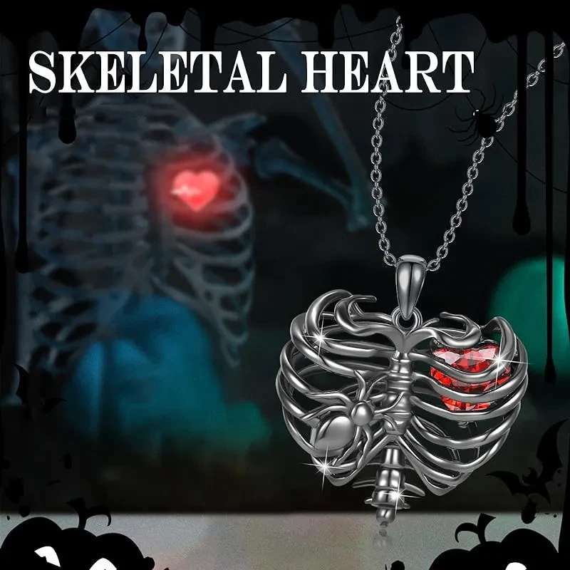 Collar con colgante de diamante y araña en forma de corazón oscuro