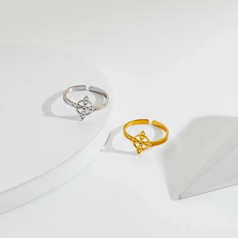 Anillo de nudo celta ajustable de acero inoxidable