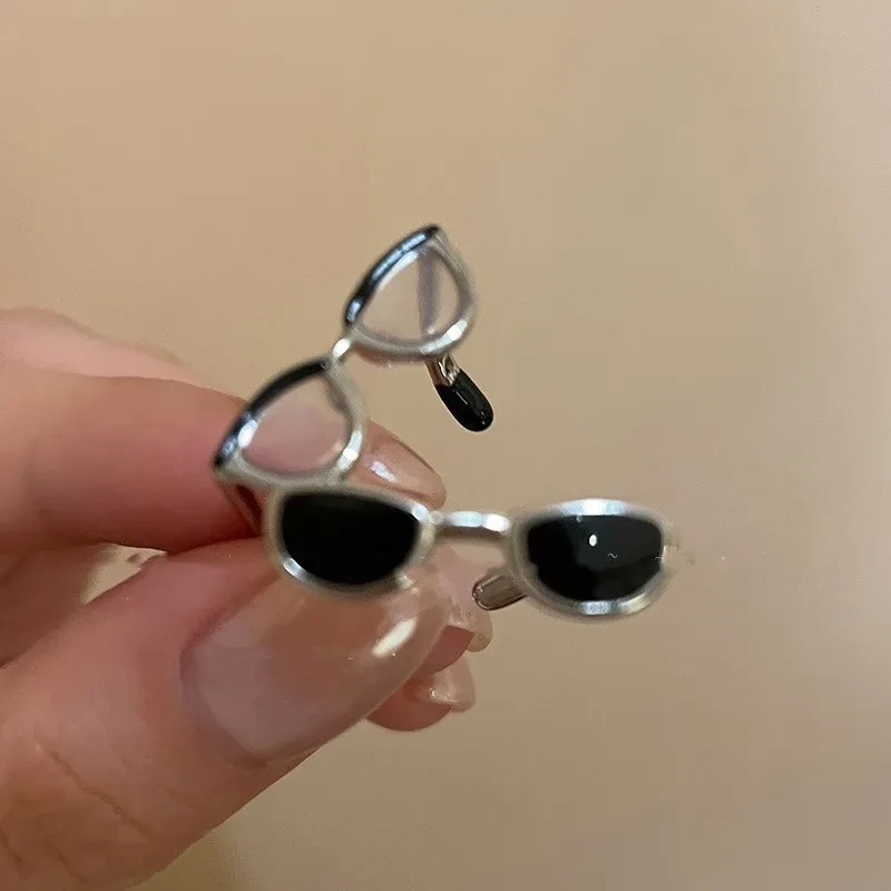 Gafas de sol elegantes con aro abierto: una pieza llamativa, ajustable y moderna para mujer