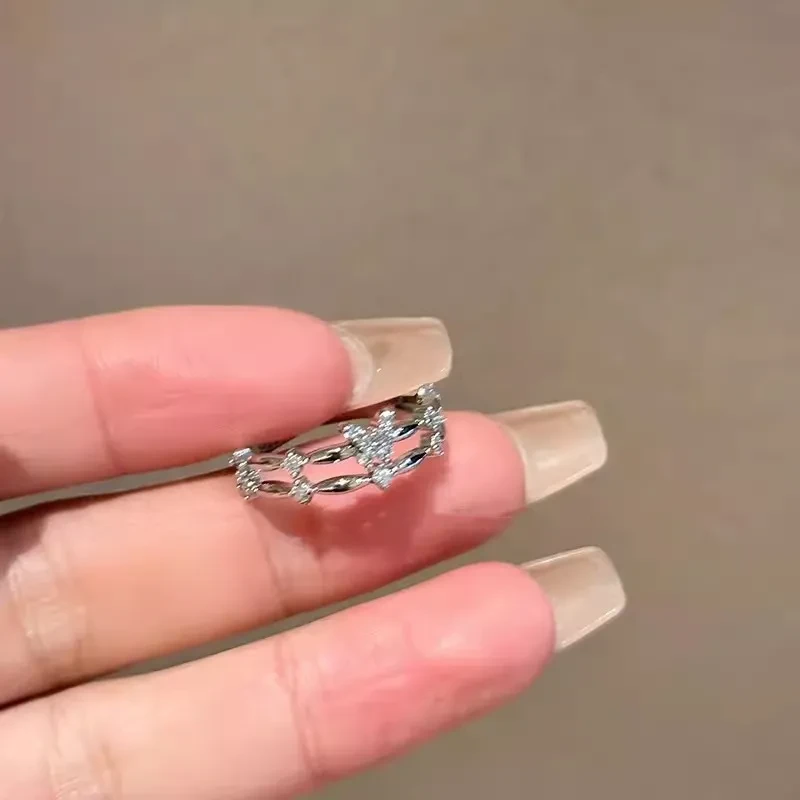 Elegante anillo abierto con mariposa y lazo - Anillo ajustable con cristales incrustados para mujer