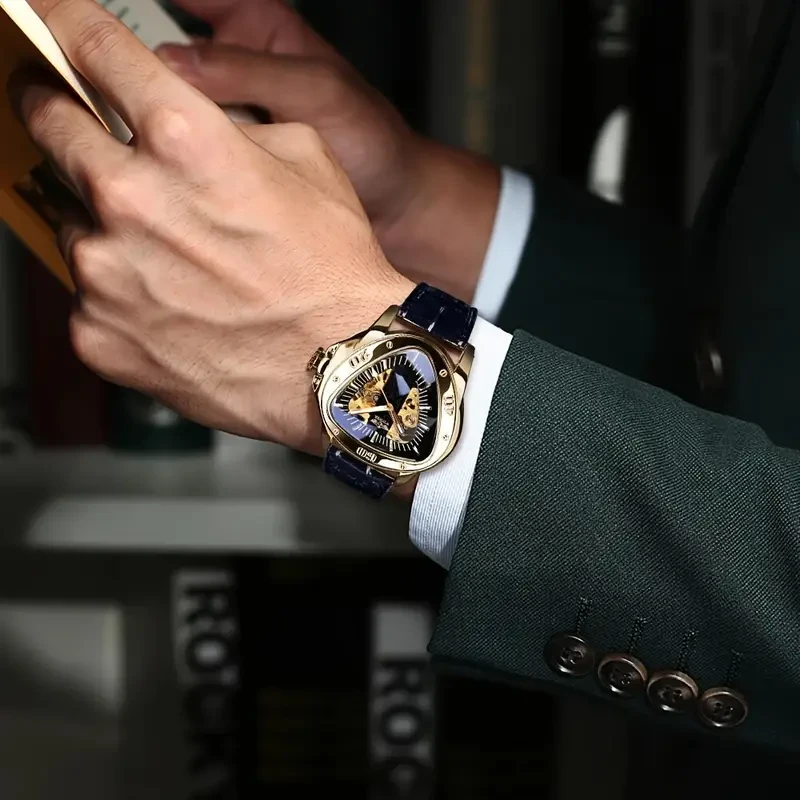 Reloj Steampunk Triángulo Dorado Esqueleto para Hombre T-WINNER