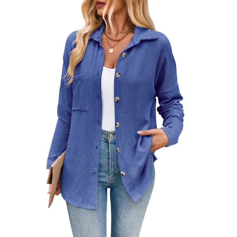 Camisa de manga larga con bolsillo de color contrastante a rayas