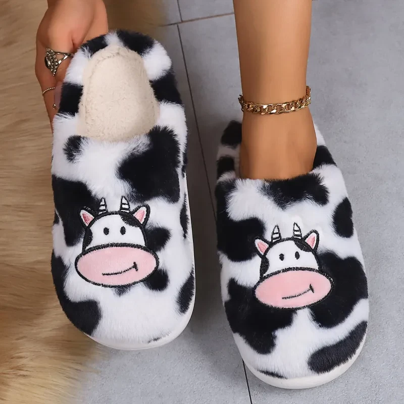 Pantuflas de algodón con diseño de vaca de dibujos animados para interiores, antideslizantes y cálidas para el invierno.
