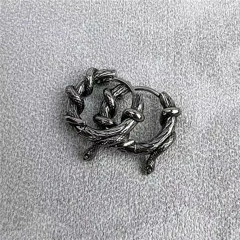 Clip para la oreja con diseño de serpiente Timbo Design Sense