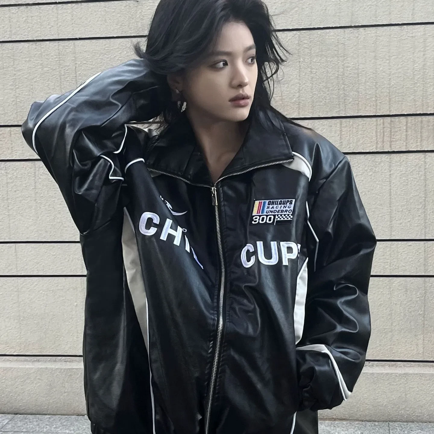 Chaqueta de motociclista de PU holgada con bordado de pareja americana