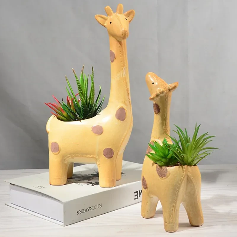 Maceta creativa de cerámica con forma de jirafa para suculentas