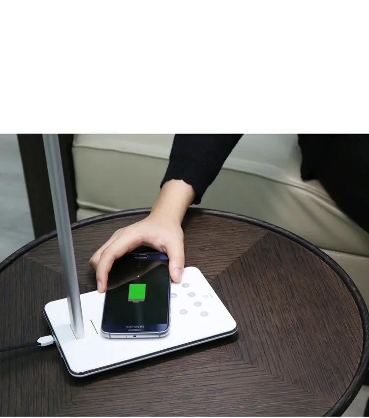 Lámpara de mesa con carga inalámbrica y protección ocular LED