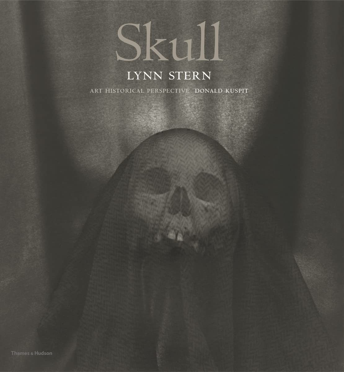 Cráneo: Lynn Stern