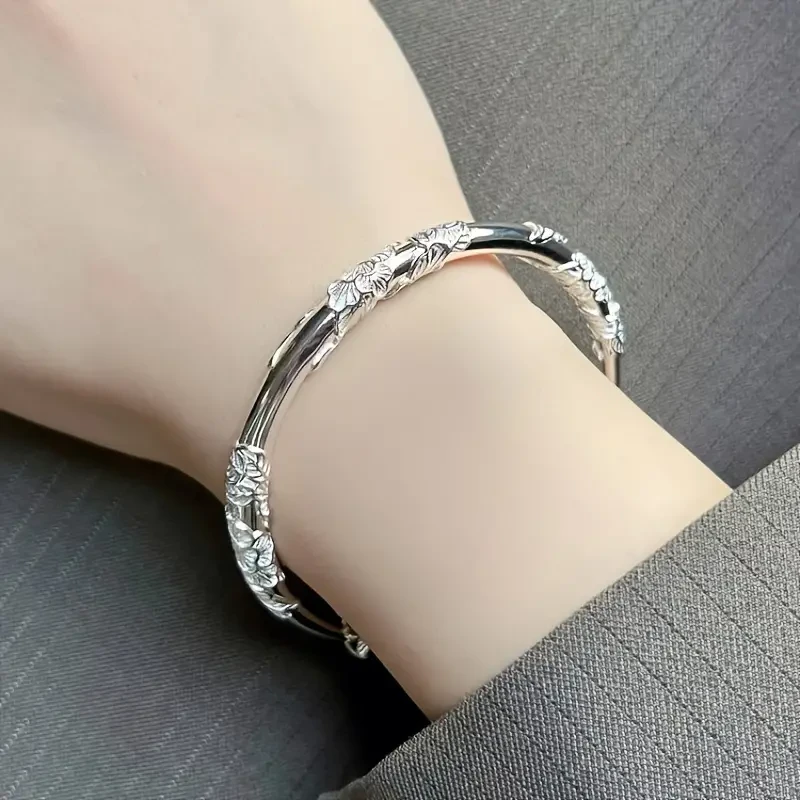 Brazalete de plata con cierre de presión para niñas