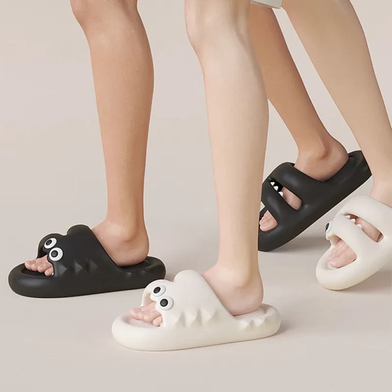 Bonitas zapatillas de dibujos animados para mujer y hombre, para interiores y exteriores, antideslizantes, con suela gruesa, para el baño, a la moda.