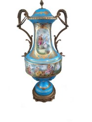 Serves Style French Vase: Experience French Artistry at Its Finest