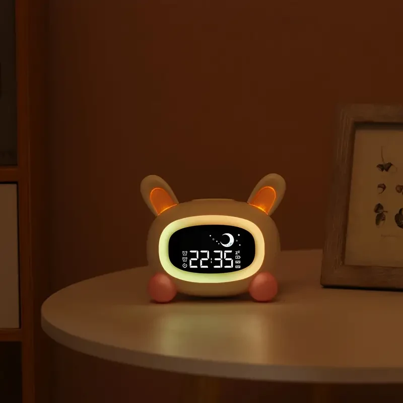 Lindo despertador con música para entrenar el sueño de un conejo