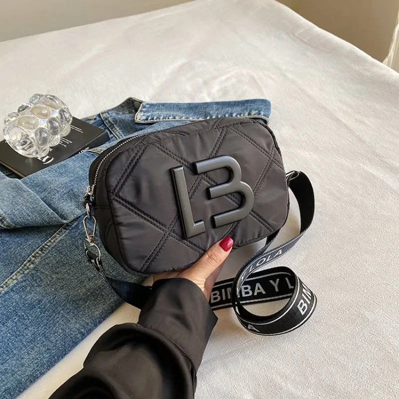 Bolsos pequeños cuadrados de color sólido para mujer, bolso de moda para axilas