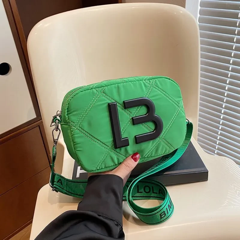 Bolsos pequeños cuadrados de color sólido para mujer, bolso de moda para axilas