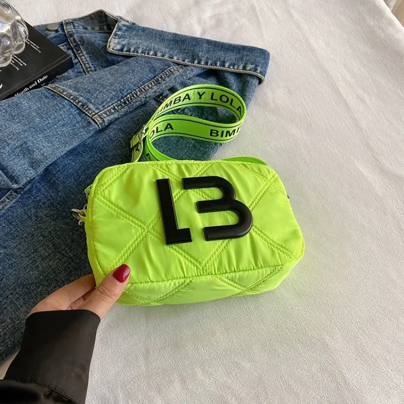 Bolsos pequeños cuadrados de color sólido para mujer, bolso de moda para axilas