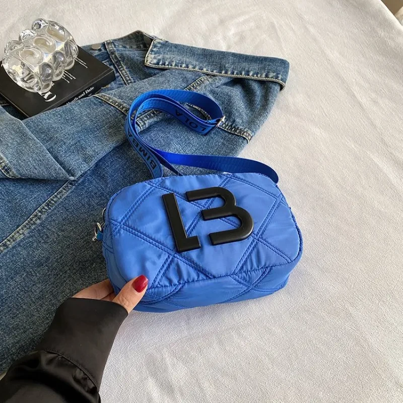 Bolsos pequeños cuadrados de color sólido para mujer, bolso de moda para axilas