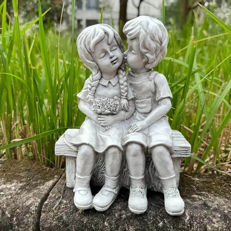 Estatua de jardín de pareja de niño y niña - Adorno de resina para exteriores para decorar patios y jardines