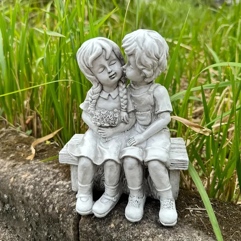 Estatua de jardín de pareja de niño y niña - Adorno de resina para exteriores para decorar patios y jardines