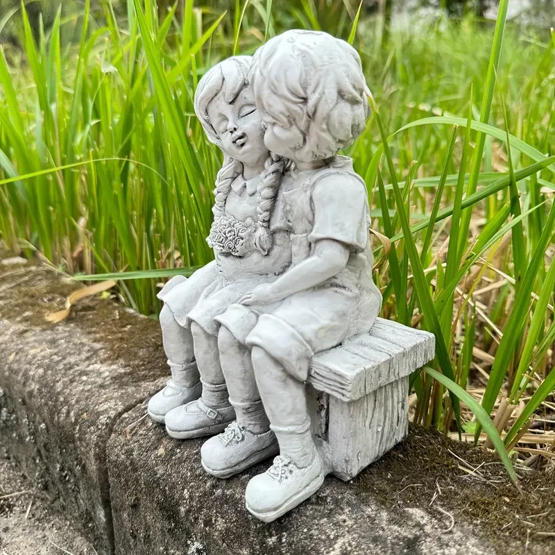 Estatua de jardín de pareja de niño y niña - Adorno de resina para exteriores para decorar patios y jardines