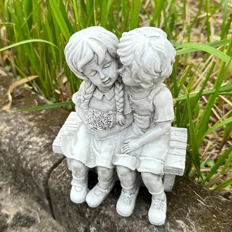 Estatua de jardín de pareja de niño y niña - Adorno de resina para exteriores para decorar patios y jardines