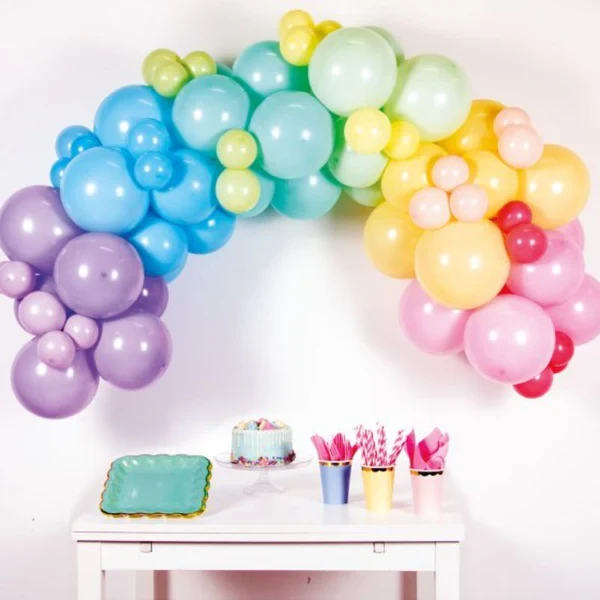 Kit de guirnalda de globos negros, dorados y plateados con 66 globos (paquete de 66)