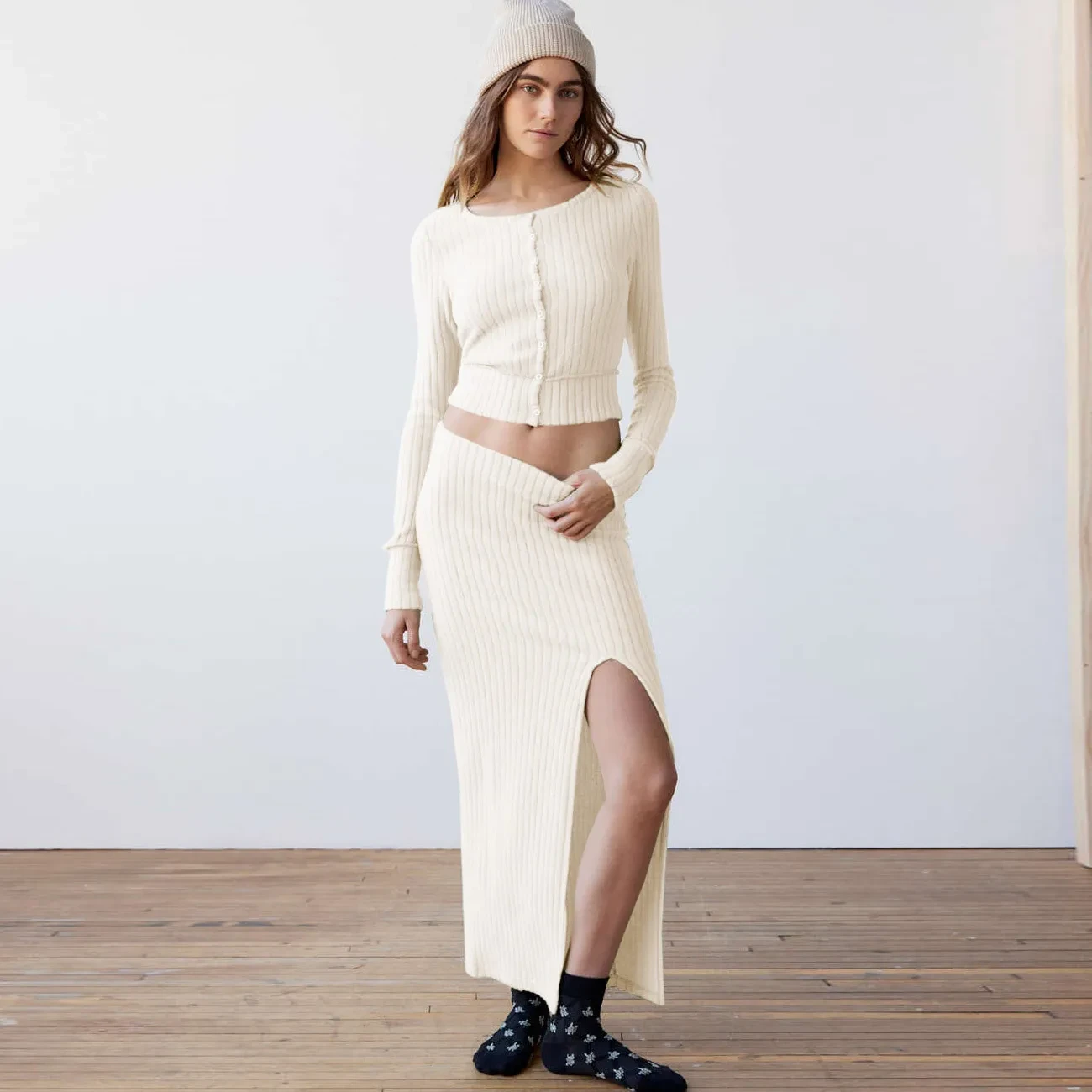 Traje de vestir con camisa de manga larga y abertura para mujer