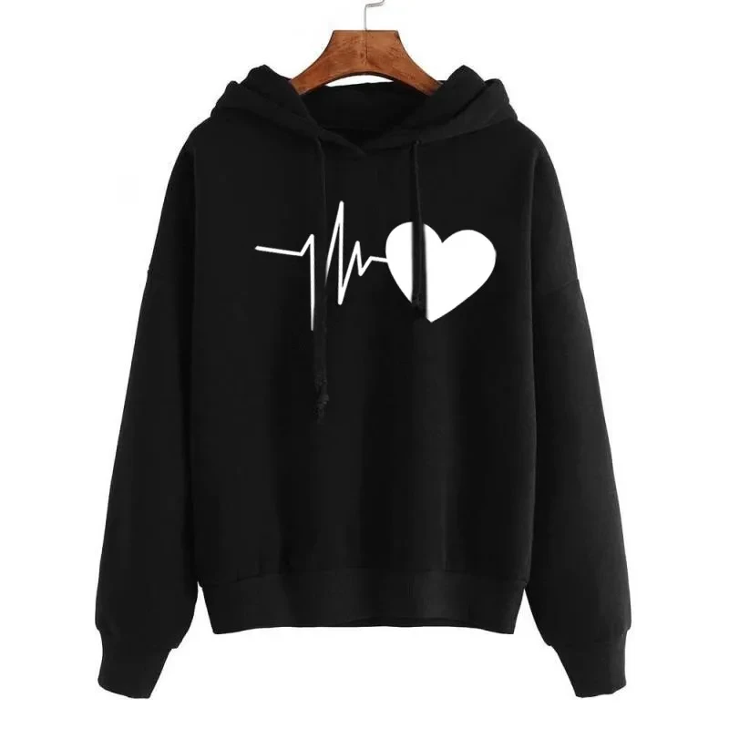 Sudadera con capucha y estampado de corazones