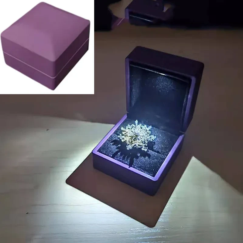Un anillo giratorio de copo de nieve que gira para niñas