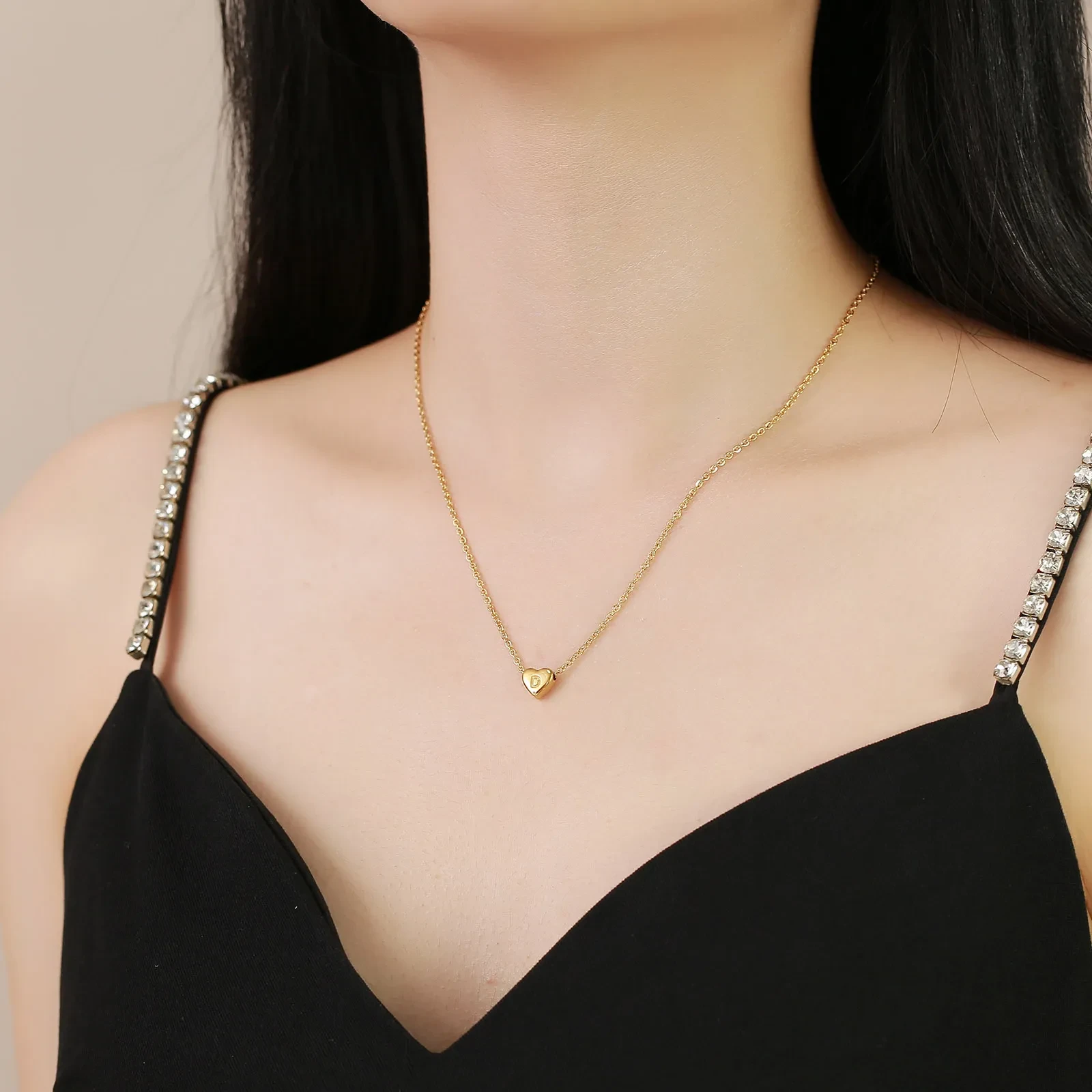 Collar con colgante de corazón de amor con 26 letras en inglés