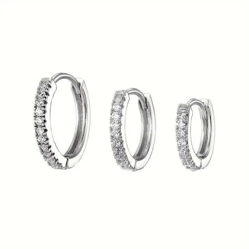 Pendientes circulares dorados y plateados de estilo elegante