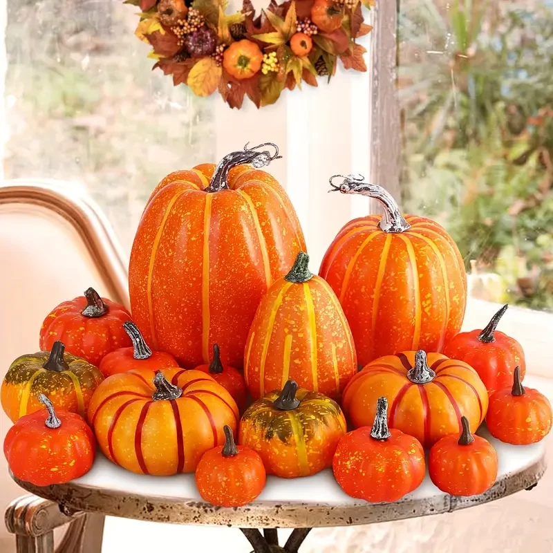 Decoraciones de calabaza de otoño: calabazas artificiales de espuma naranja de plástico, grandes y pequeñas, festivas para Halloween.