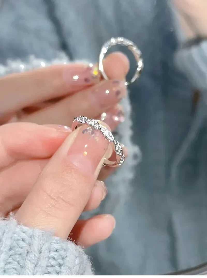 Anillo de amor enrollable de plata de ley