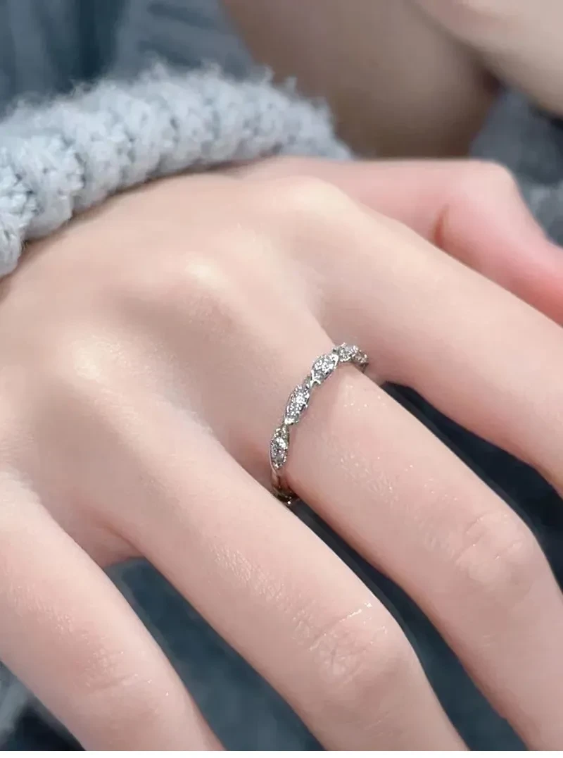 Anillo de amor enrollable de plata de ley