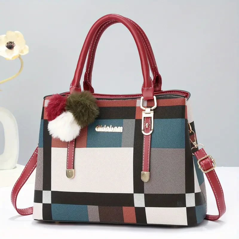Bolso bandolera a cuadros con costuras de colores vibrantes