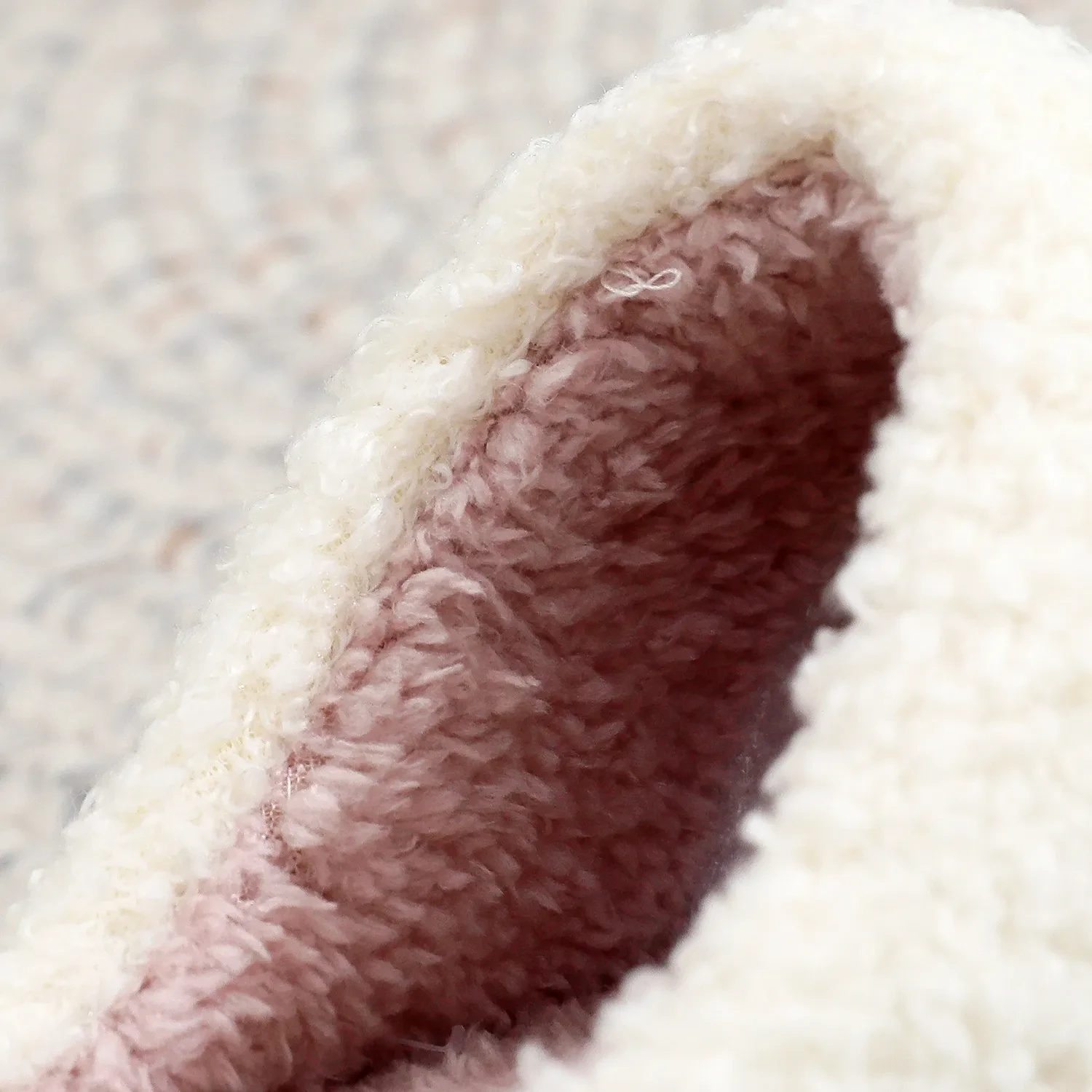 Pantuflas de algodón con bordado de calavera fantasma