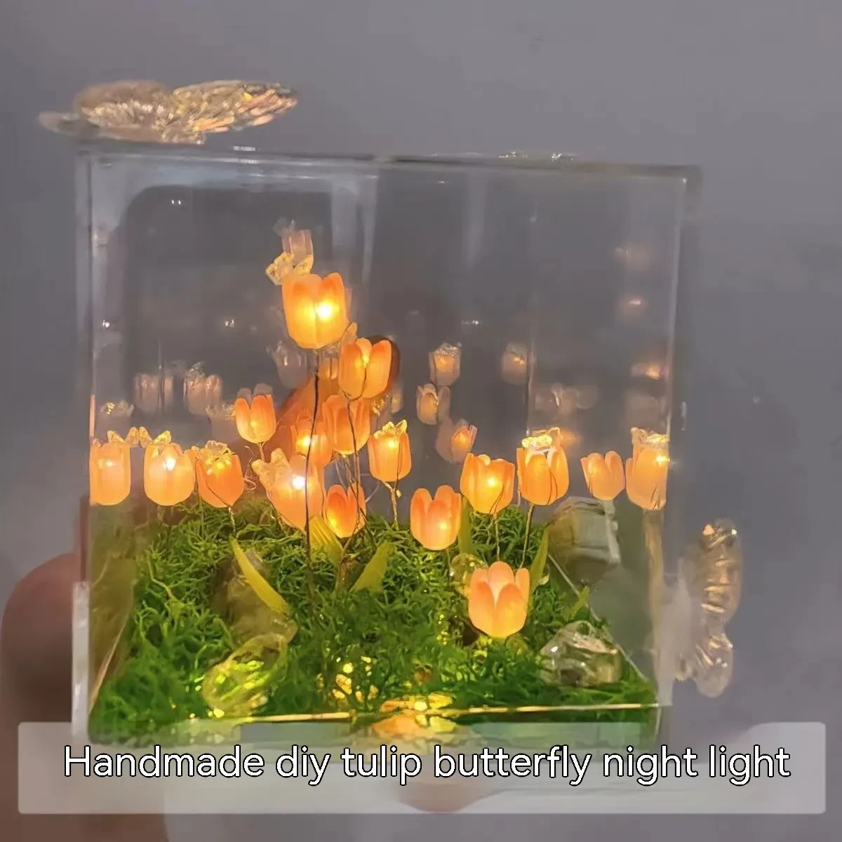 Lámpara de noche pequeña con forma de flor de tulipán